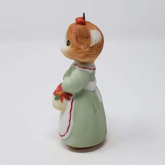 1989 Hallmark Christmas Kitty #1 Keepsake Fine Porcelain Holiday Ornament. - Picture 4 of 7